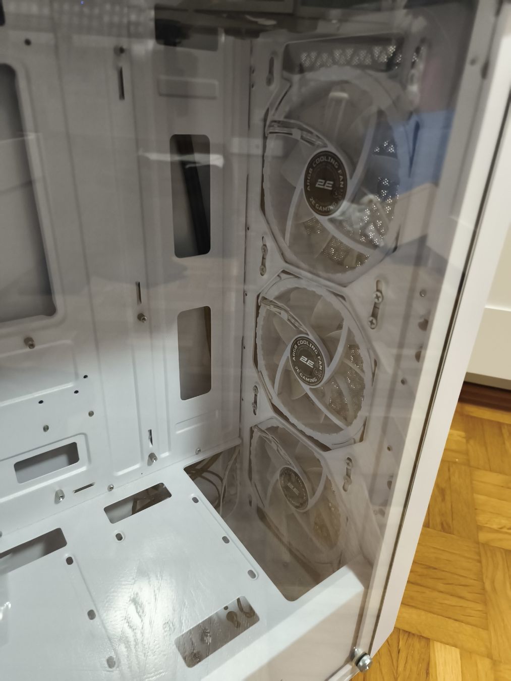 Custodie: 2E Gaming PC CASE HEXAGON G338W – Usato da Bern venduto da yar_7wc5 3