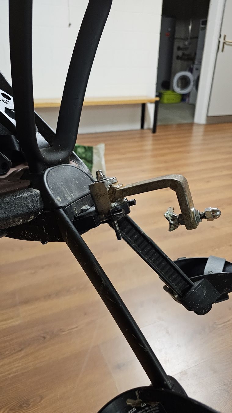 Pezzi di ricambio: Thule Yepp MTB-Kindersitz – Usato da Courlevon venduto da Thomkat14 4
