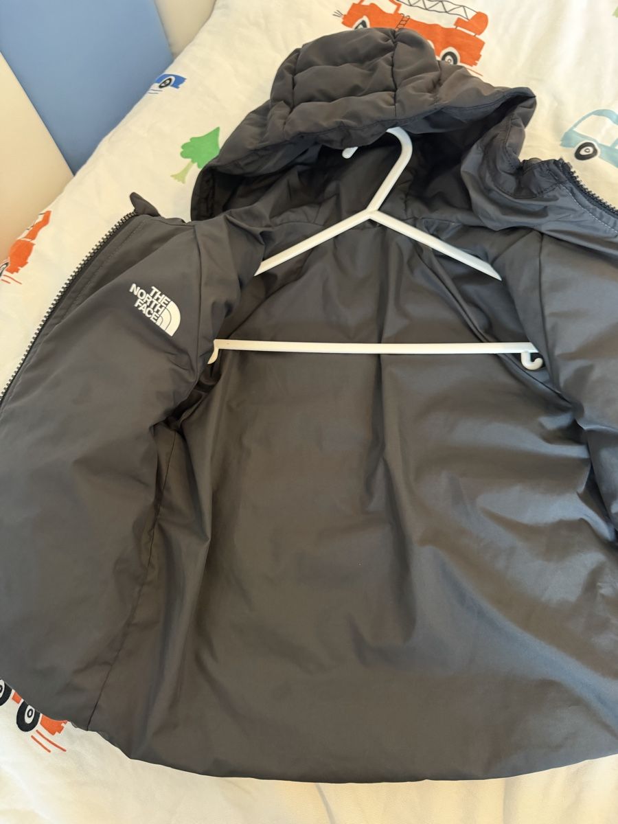 North Face Giacche & Cappotti: The North Face Puffer Jacket Grey Size 3 Years  – Usato da Reinach BL venduto da K.zh.A 3