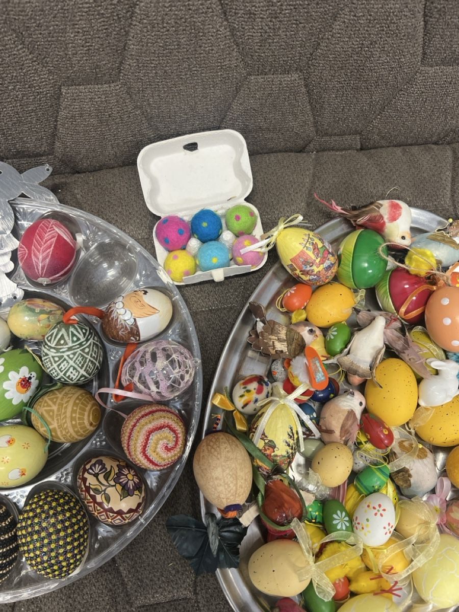 Alle Dekorationen: Bunte Oster-Deko Eier und Vögel,  – Gebraucht aus Rorschach von TrendyDeals 2