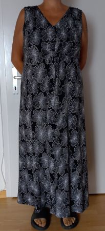 MAXIKLEID SCHWARZ MIT WEISSEN BLUMEN KLEID SOMMER MAXI