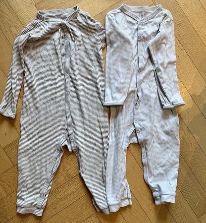 Set aus 2 Pyjamas aus Baumwolle in Gr. 86/92 