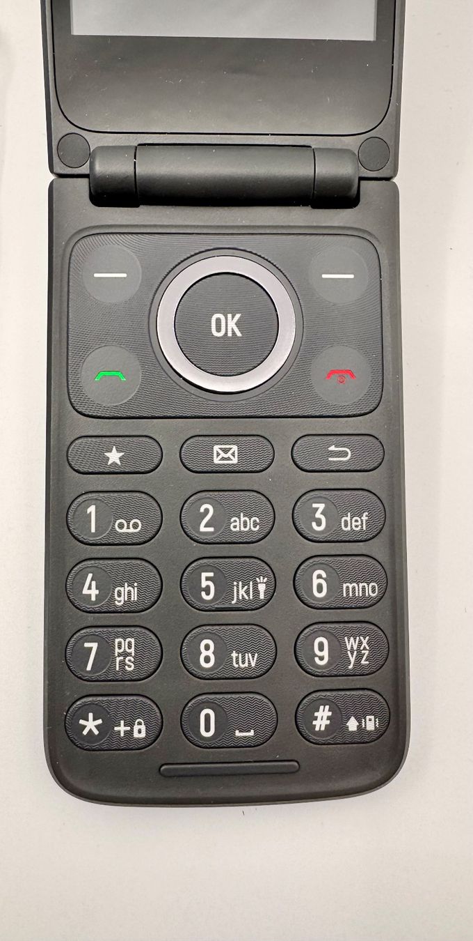 Handys / Smartphones: TCL Onetouch 4G Tasten-Klapphandy – Gebraucht aus Hermetschwil-Staffeln von Mobile2013 5