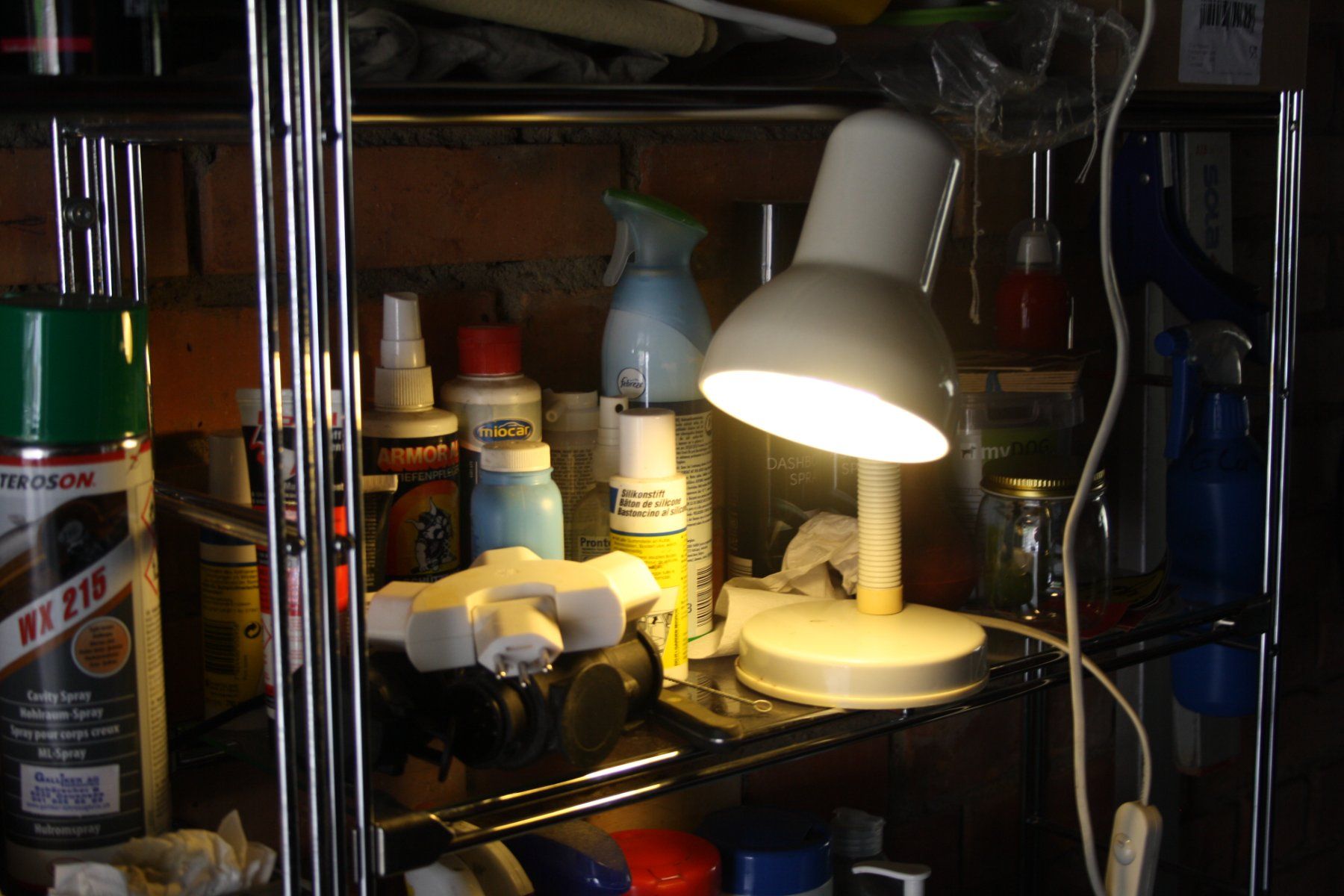 Lampade: TISCHLAMPE LAMPE – Usato da Wauwil venduto da Pneuedy 1