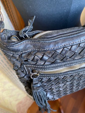 Geflochtene Leder Umhängetasche von LANGELLOTTI  NP €160