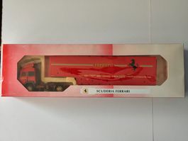 Iveco F1 Autotransporter "Scuderia Ferrari" von Old Car 1/43
