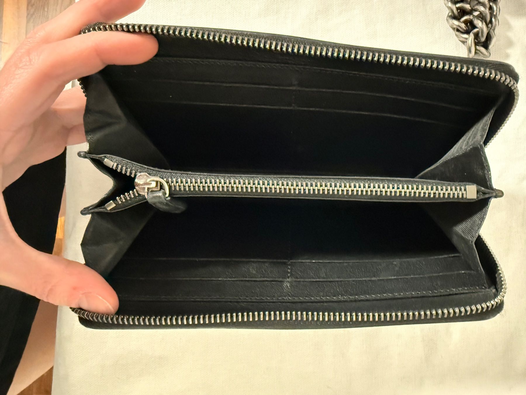 Givenchy Portafogli: Givenchy Portemonnaie – Usato da Aarburg venduto da fal_ina 1
