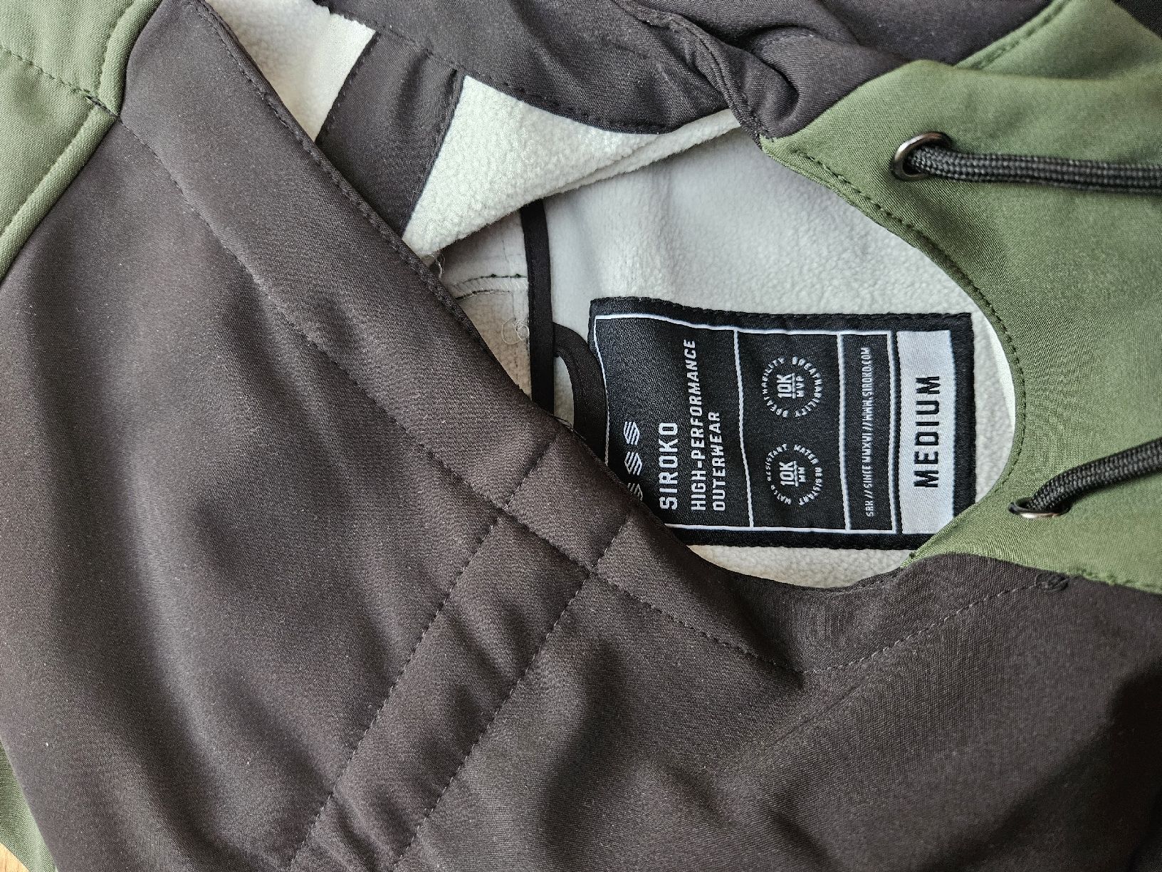 Giacche: stylischer Ski-/Snowboardpullover von Siroko – Nuovo e nell'imballaggio originale da Brunnen venduto da Sel.T. 3