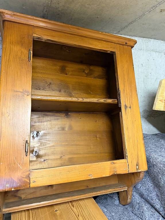 Schränke: Antiker Wandschrank – Gebraucht aus Pratteln von JuergMomo2014