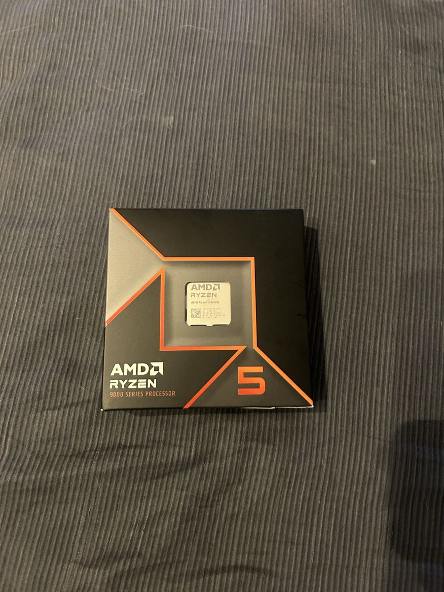 Amd Componenti elettronici: AMD Ryzen 5 9600x  – Nuovo e nell'imballaggio originale da Courroux venduto da Hermes282
