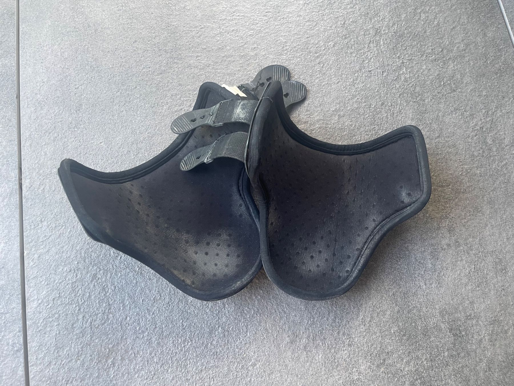 Kentucky Stinchiere & Fasciature: Proteges boulets Kentucky modele Elastic (M) – Usato da Veyrier venduto da cha_8ktz 1