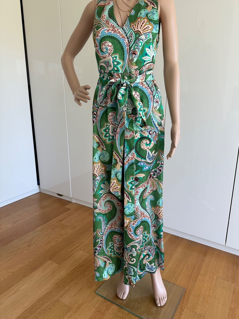 Tute: Jumpsuit mit Gürtel – Usato da Thalwil venduto da GerSutter