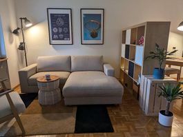 Gemütliches beiges 2-Sitzer Sofa
