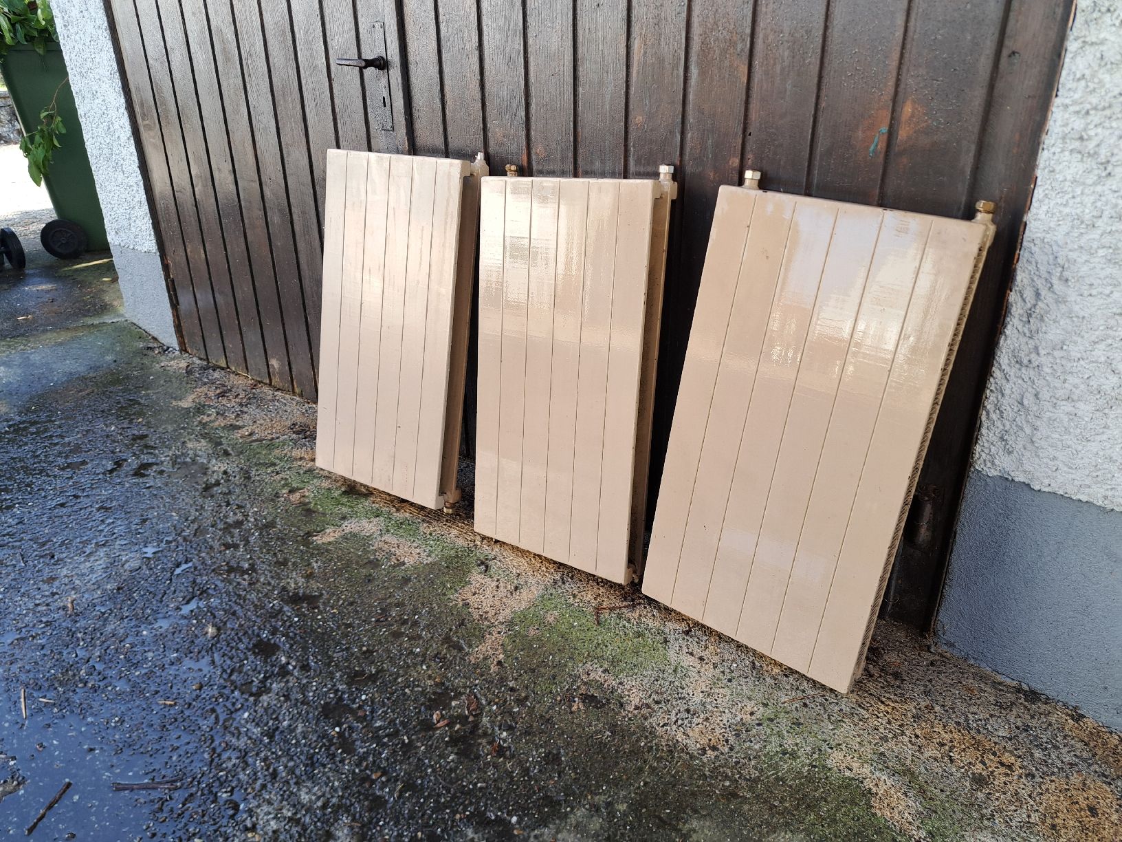 Radiatori: 3 stk Radiator Heizkörper – Usato da Ottenbach venduto da Ponto1