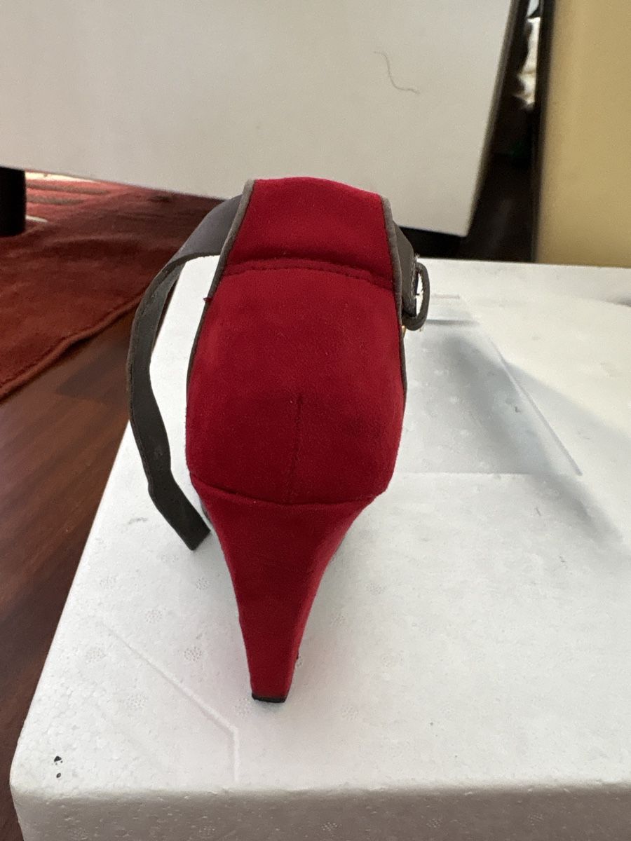 Damenschuhe: Sandales cuir bicolore taille 35 – Gebraucht aus Düdingen von Yellow 2