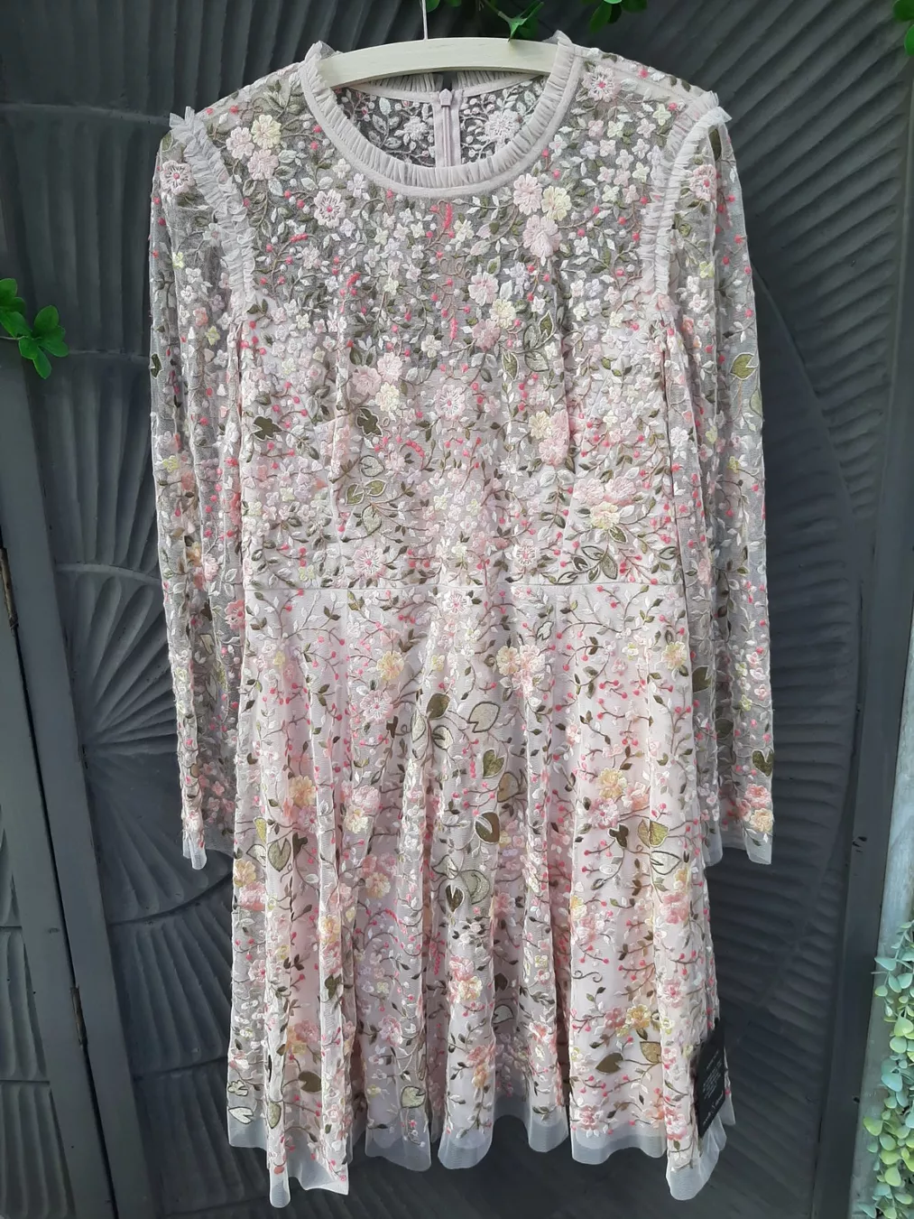Kleider: Luxus Kleid Needle & Thread – Neu (gemäss Beschreibung) aus Bern von Preloved_NILE_4.Sale 2