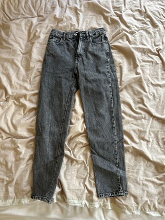 Jeans gris foncé délavé taille 34