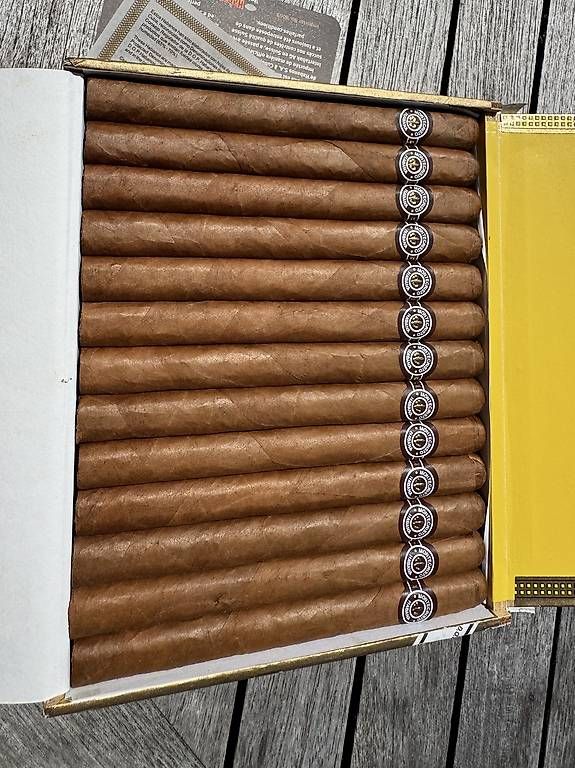 Zigarren: Montecristo No. 1 Zigarren Cuba – Gebraucht aus kreuzlingen von hel_v9zj 4