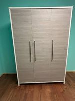 Schrank und Kommode