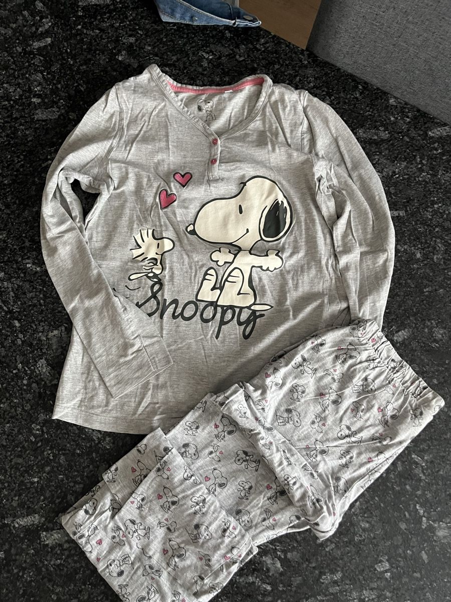 Negligees & Pigiami: Damen Pyjama Snoopy grau neu – Nuovo (secondo la descrizione) da Meisterschwanden venduto da Snoopy-2018