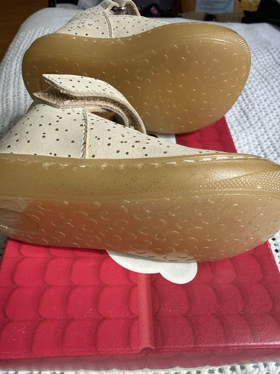 Scarpe per ragazze: Chaussures bébé fille  – Nuovo e nell'imballaggio originale da Corcelles NE venduto da str_d96m 1