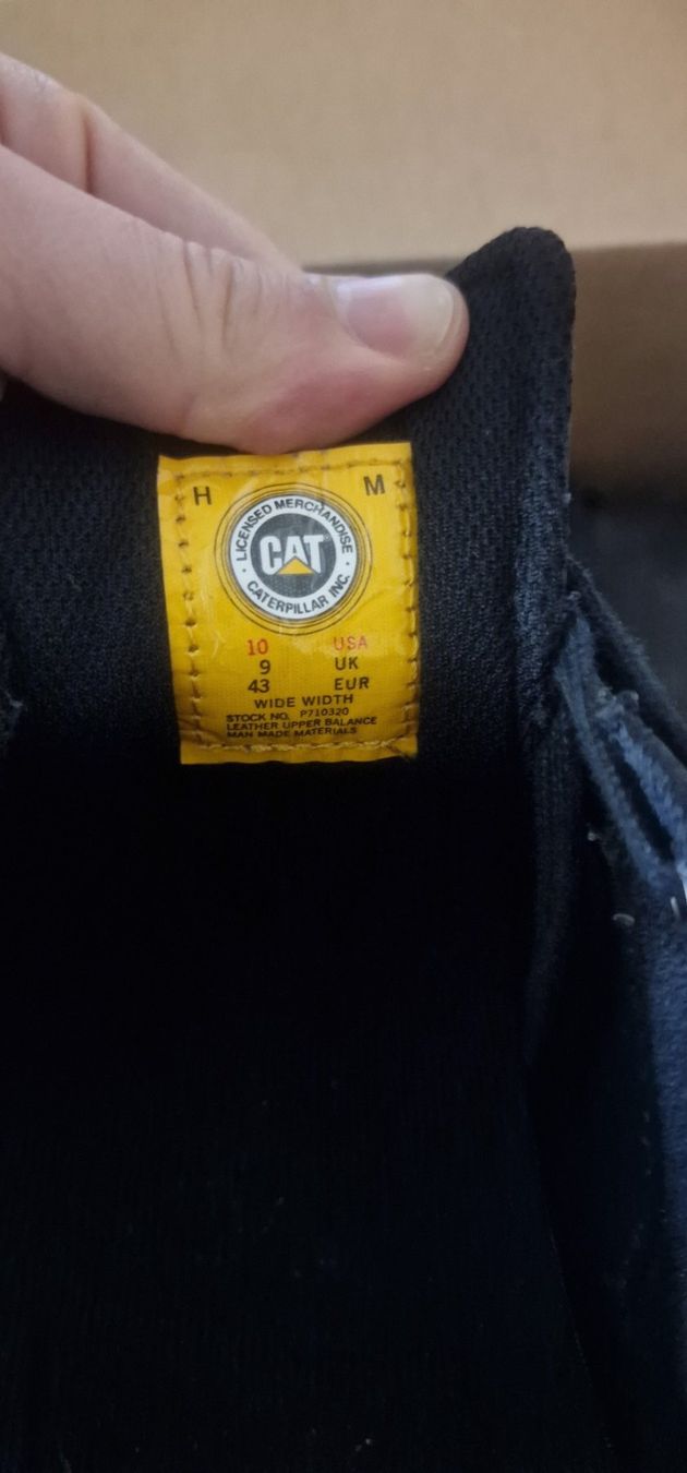 Caterpillar Scarpe da uomo: Chaussure 🥾 Caterpillar 42/43 – Usato da Mont-sur-Lausanne venduto da Didinho 2