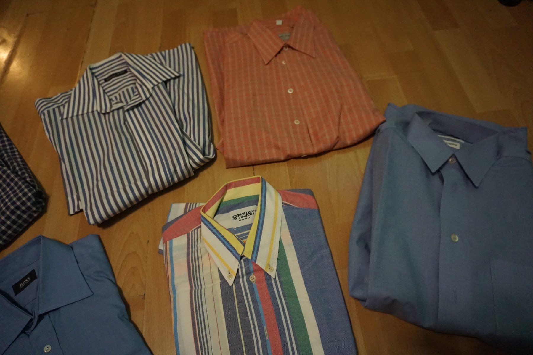 Lots de vêtements: 7 Herren Kurzarmhemden ca. Gr.L – D'occasion à Zürich par einalemjena 2