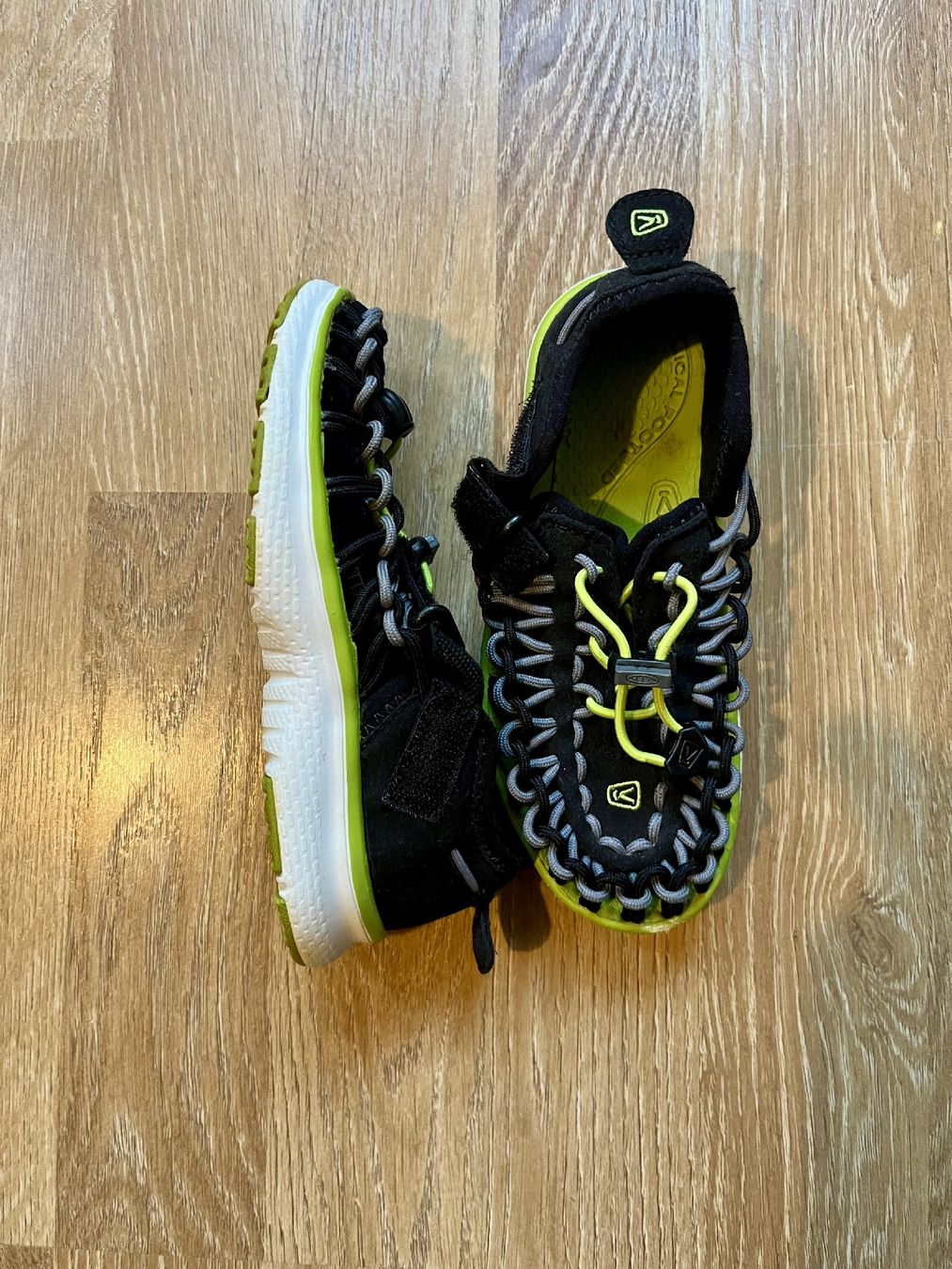 Keen Scarpe da uomo: Schöne Schuhe Keen Kinder 27 + espadrillas – Usato da Basel venduto da nin_p9w6 2