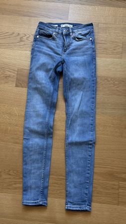 Mango Push-up Jeans hellblau Grösse 32