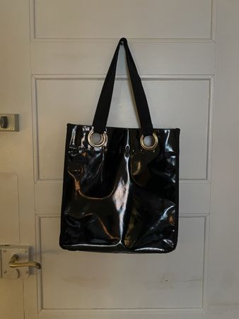 y2k Tasche schwarz mit Metallringen guter Zustand
