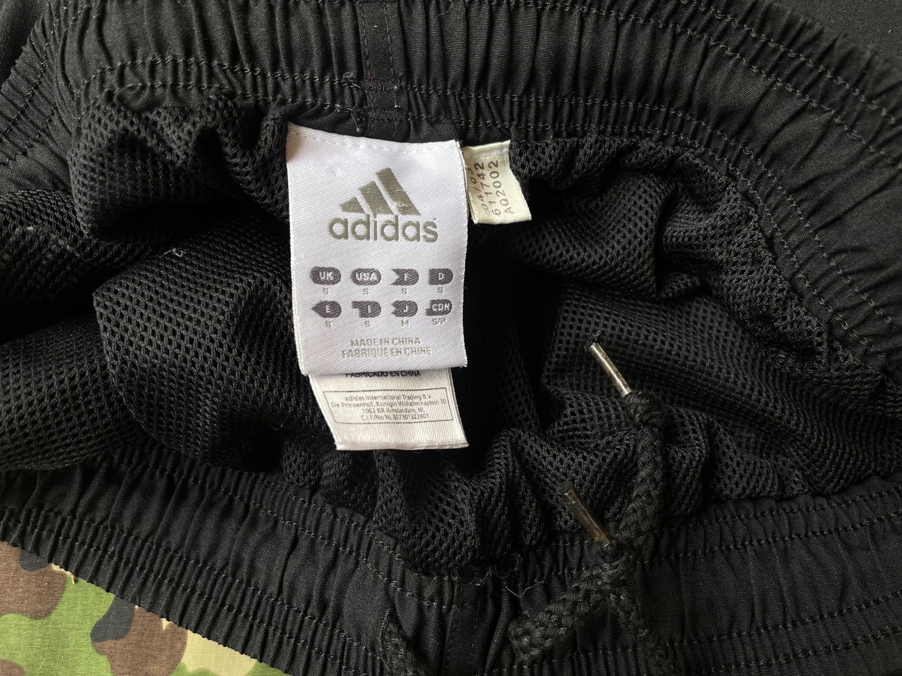 Adidas Hosen: Vintage 2005 Adidas Short S – Gebraucht aus Zürich von le_souk 3