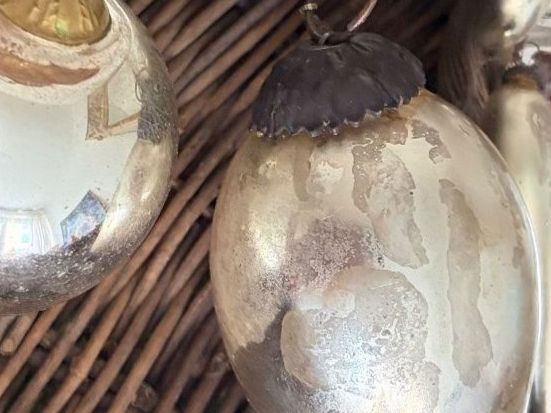 Tutte le decorazioni: Biedermeierkugel tropfenform – Usato da Luzern venduto da Lampion 2