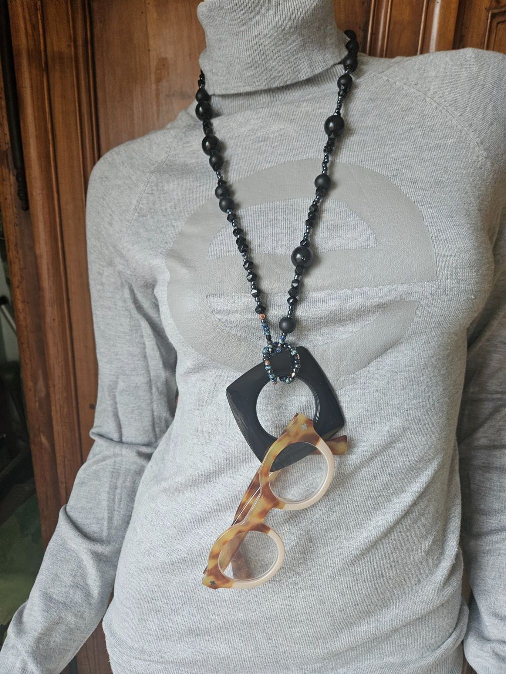 Catenine: collier porte lunettes perles noires – Nuovo e nell'imballaggio originale da Thônex venduto da lacomtessedesfees