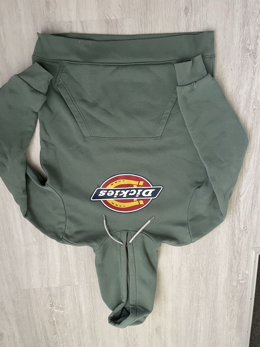 Dickies Maglioni & Felpe: Dickies Kapuzenpullover Gr. M ab 7.- – Usato da Ennetaach venduto da Ustraessle 1