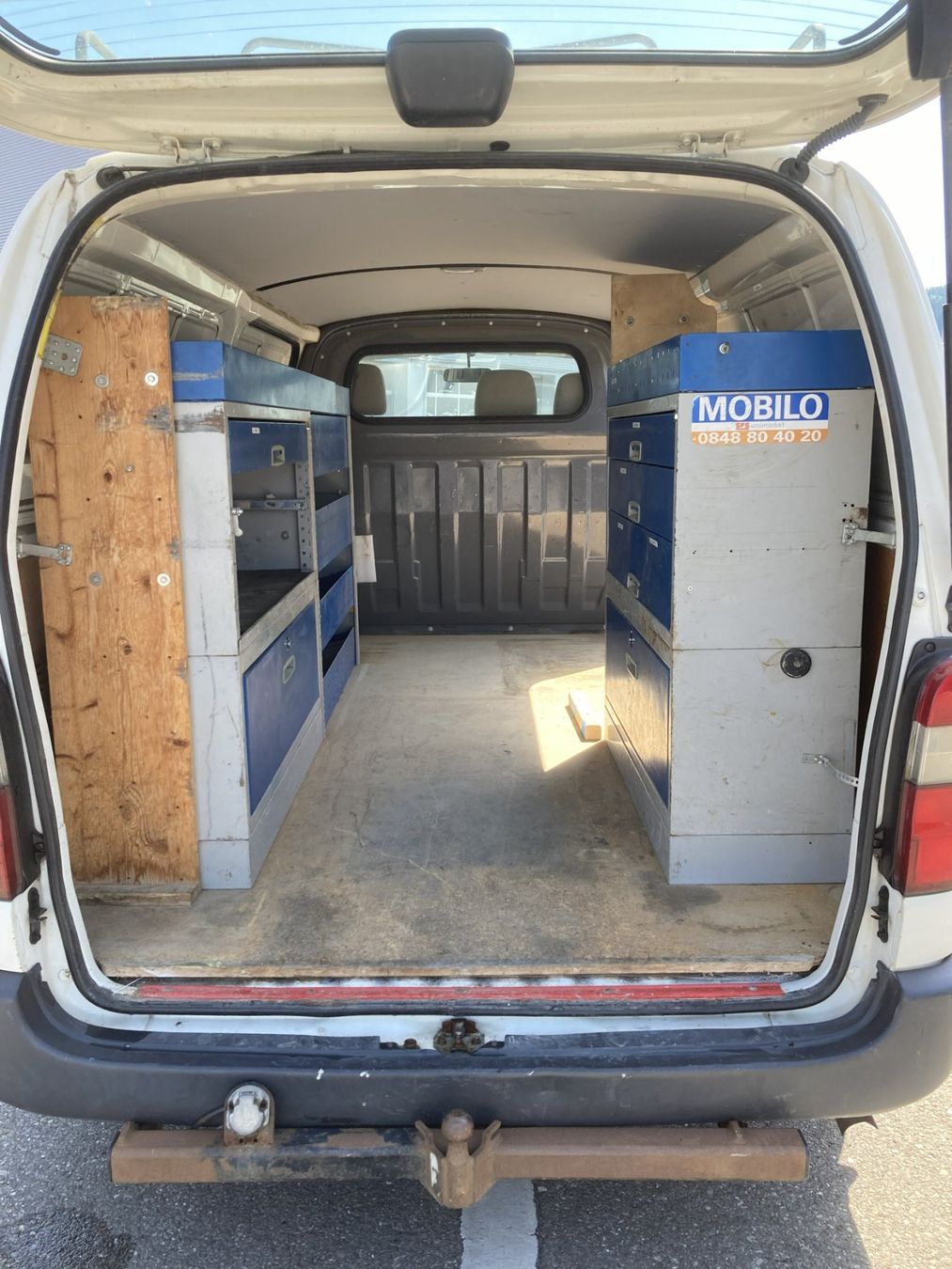 Toyota Veicoli commerciali: Toyota Hiace D-4D 4WD – Usato da Waldkirch venduto da Eigenmann_Technik 3