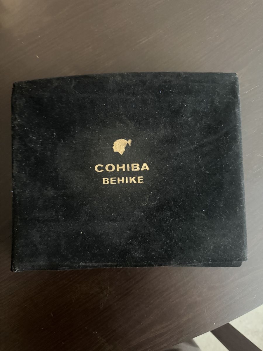 Cohiba Sigari: Cohiba Behike BHK56 – Nuovo e nell'imballaggio originale da Bellach venduto da val_jmn2 2