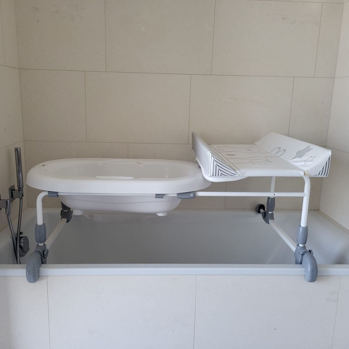 Fasciatoi & Accessori: Bath changing table for baby – Usato da Zug venduto da oma_jm92 1