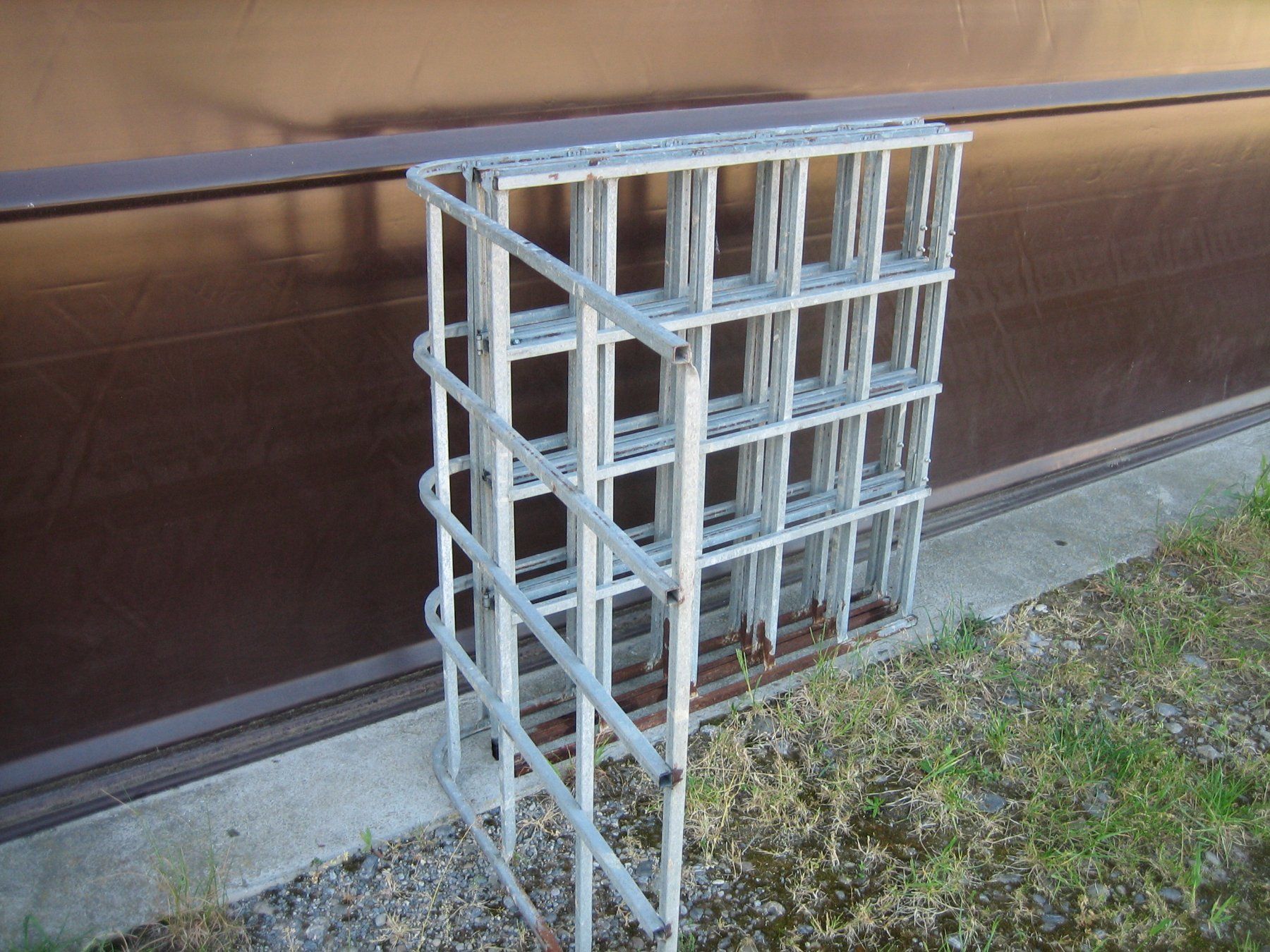 Recinzioni: Mobiles verlade Gitter für Kälber oder Schafe – Usato da Maschwanden venduto da feleu612 8