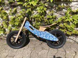 Tolles Laufrad aus Holz für kleine Entdecker