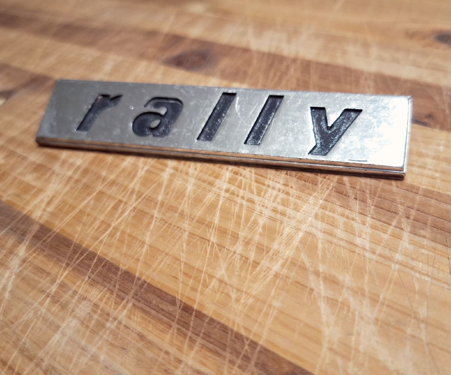 Fiat Tutti pezzi di ricambio auto: Fiat 124 Abarth & 128 ,,Rally" Emblem – Usato da Triesen venduto da BLACKSHEEP75 2