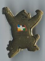 Lustiger Bär, Pin