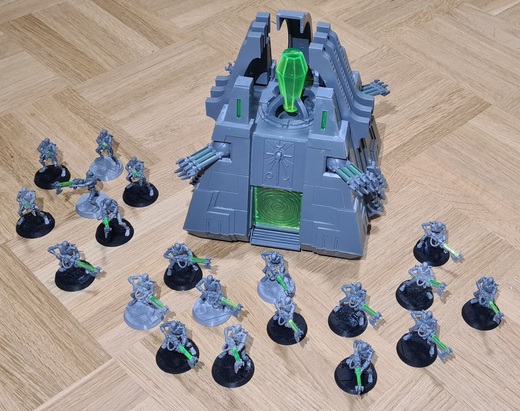 Modellbausätze & Standmodelle: Warhammer 40k Necron Monolith + 20x Necron Krieger – Neu (gemäss Beschreibung) aus Schönenwerd von Vespix 1