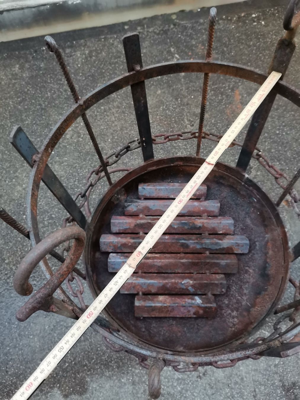 Bracieri: Feuerkorb, Feuerschale, Grill, Feuergrill, Eisenskulptur, Ku – Usato da Wiedlisbach venduto da Kreislaufmaterial 8