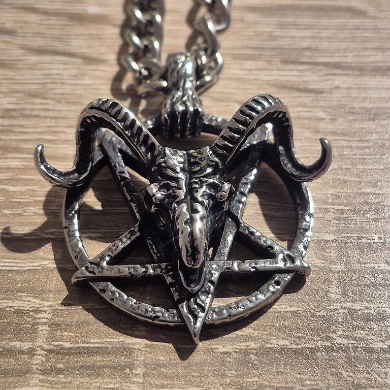 Catenine: Kette Pentagramm Ziege – Usato da Utzenstorf venduto da eli_f9dw 2