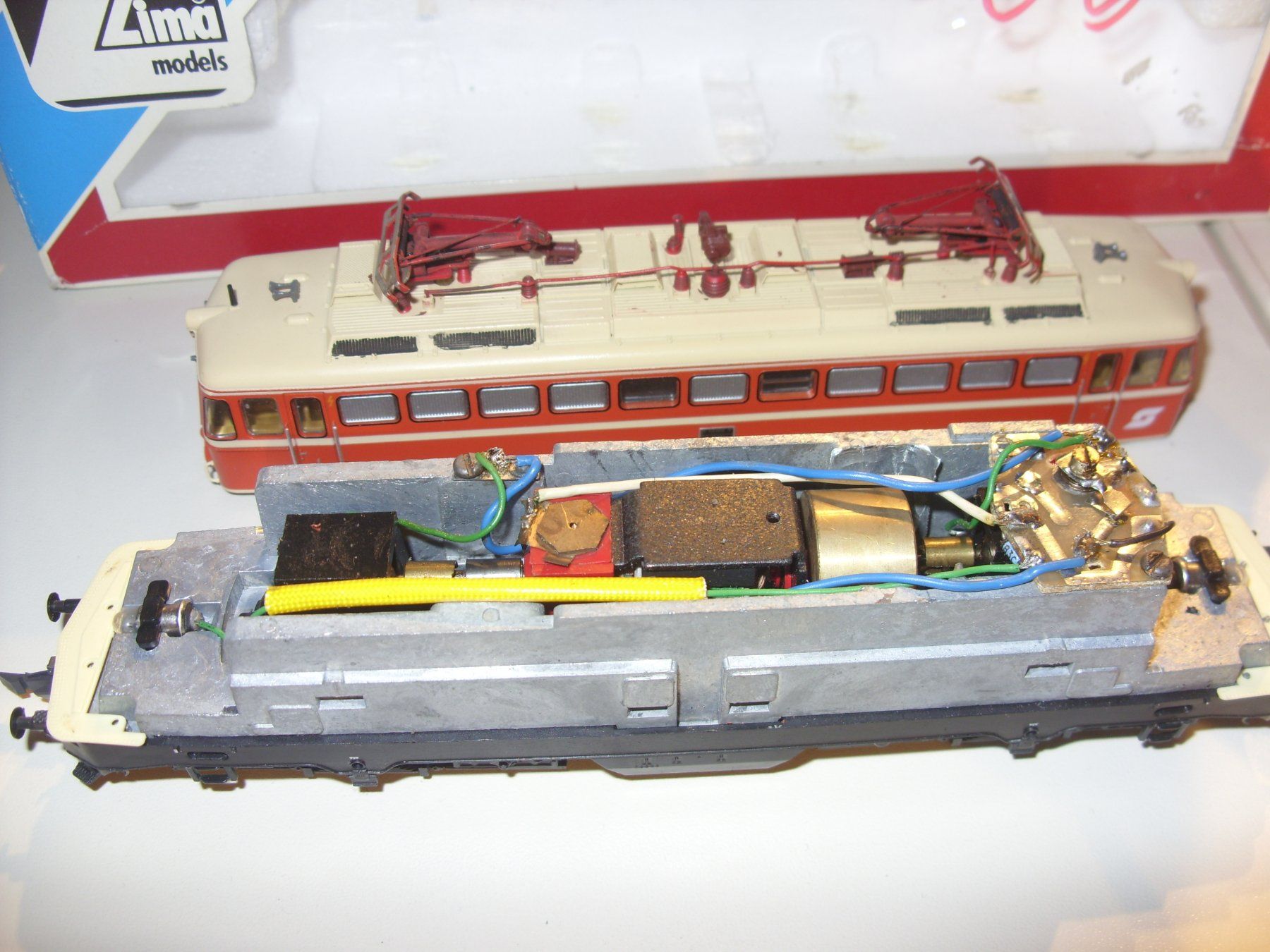 Lima Modelleisenbahnen: Lima H0  ÖBB 1042 E-Lok  DC analog – Gebraucht aus Untersiggenthal von Gumel50 6