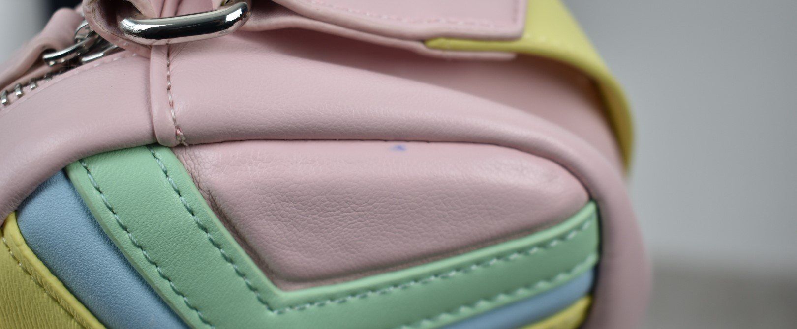 Stella McCartney Sacs & sacs à dos: Stella McCartney Kids Umhängetasche – Neuf (Voir description) à Nürensdorf par 2ND_STORY 3