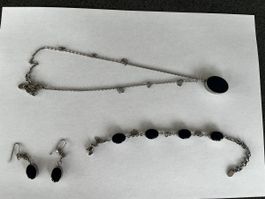 Set bijoux Swatch: collier, boucles, bracelet