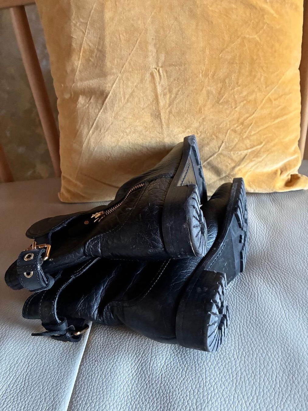 Louis Vuitton Scarpe da donna: LOUIS VUITTON – Usato da Rümlang venduto da har_z6qv 4