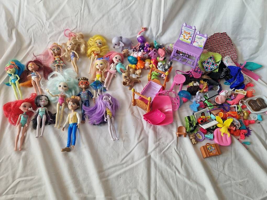 Jouets: Enchantimals  – D'occasion à Rümlang par Zargi