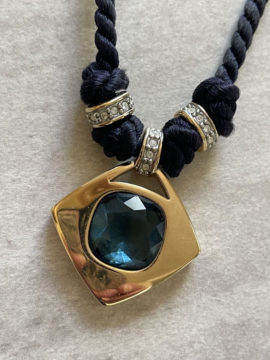Pierre Lang Catenine: Kordelkette mit Anhänger Pierre Lang  – Usato da Flawil venduto da Naphtali 2